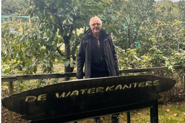 Peter Gielen bij de waterkanters